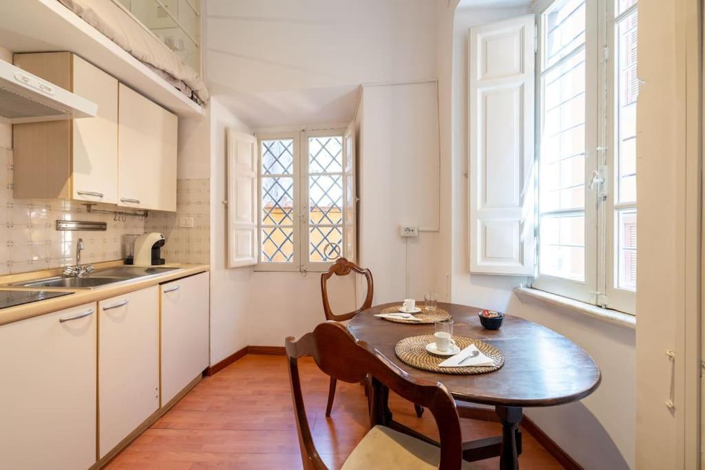 Tiny House Nel Cuore Di Roma Bagian luar foto