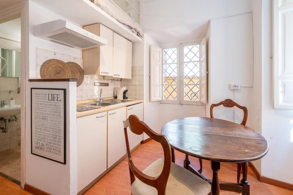 Tiny House Nel Cuore Di Roma Bagian luar foto