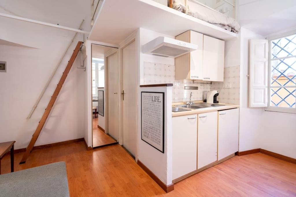 Tiny House Nel Cuore Di Roma Bagian luar foto