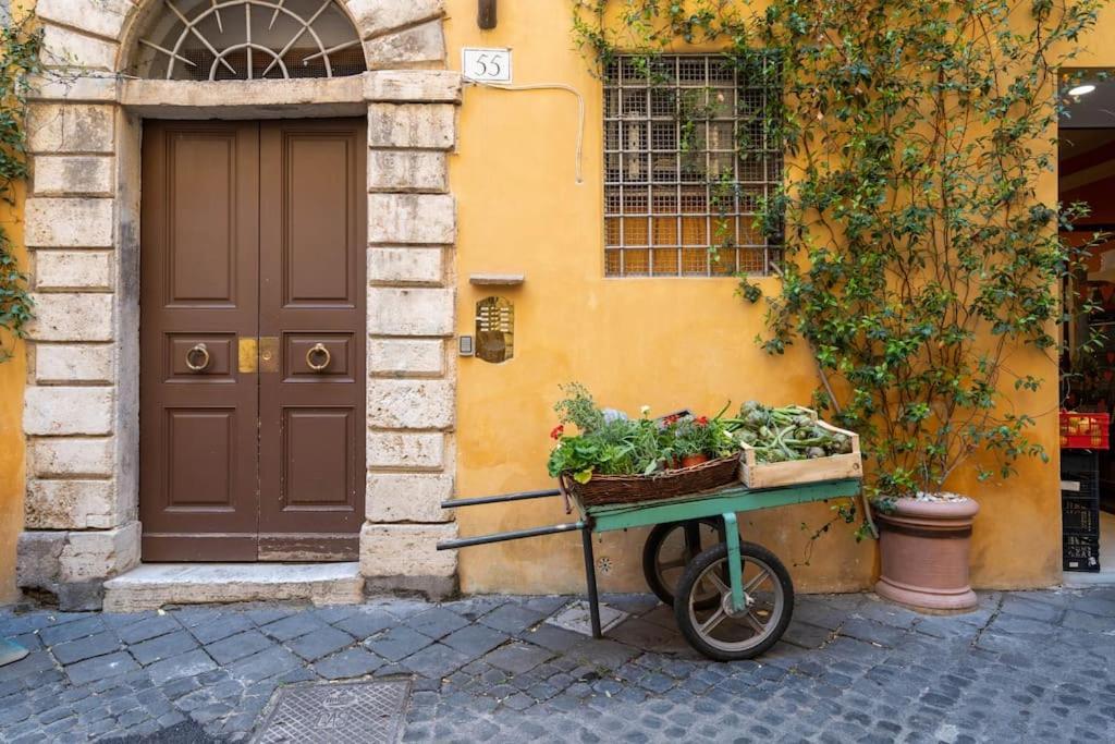 Tiny House Nel Cuore Di Roma Bagian luar foto